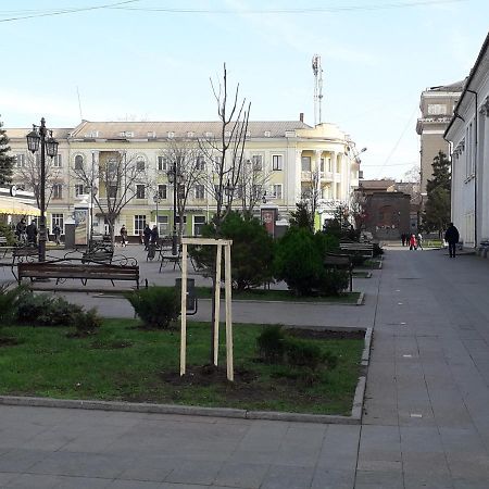 Апартаменты На Проспекте Почтовый Kryvyj Rih Esterno foto